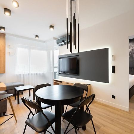 Zoliborz Obsidian Apartment วอร์ซอ ภายนอก รูปภาพ