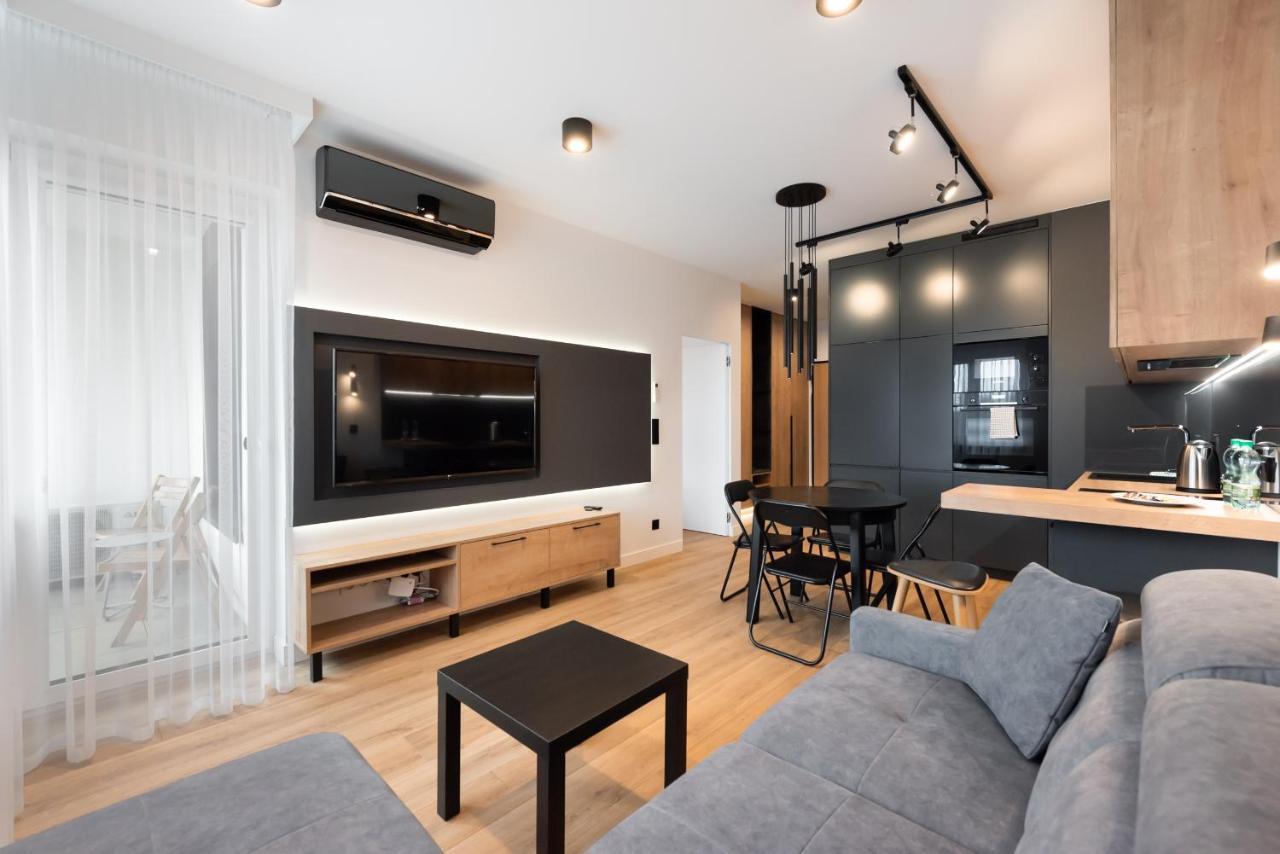 Zoliborz Obsidian Apartment วอร์ซอ ภายนอก รูปภาพ