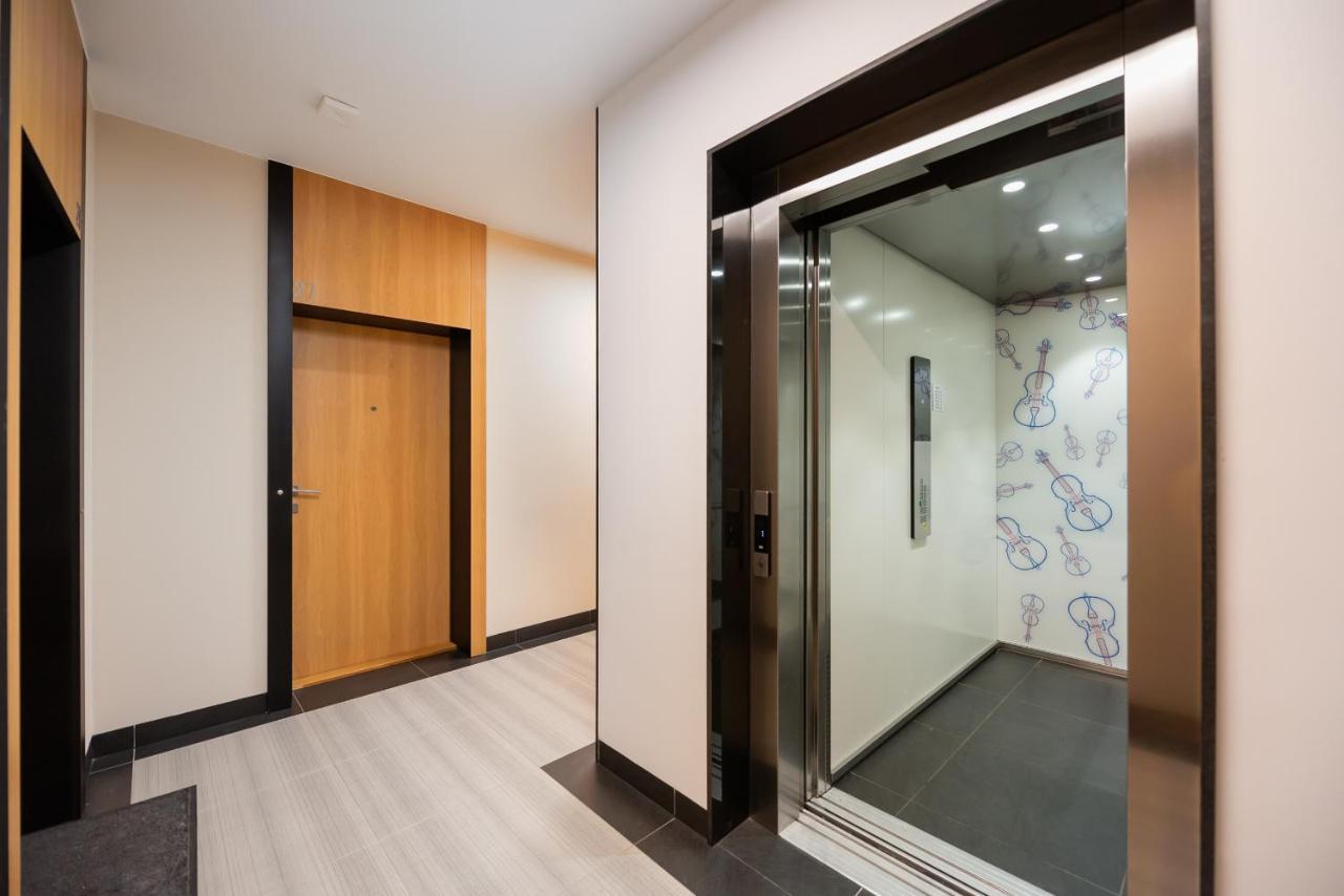 Zoliborz Obsidian Apartment วอร์ซอ ภายนอก รูปภาพ