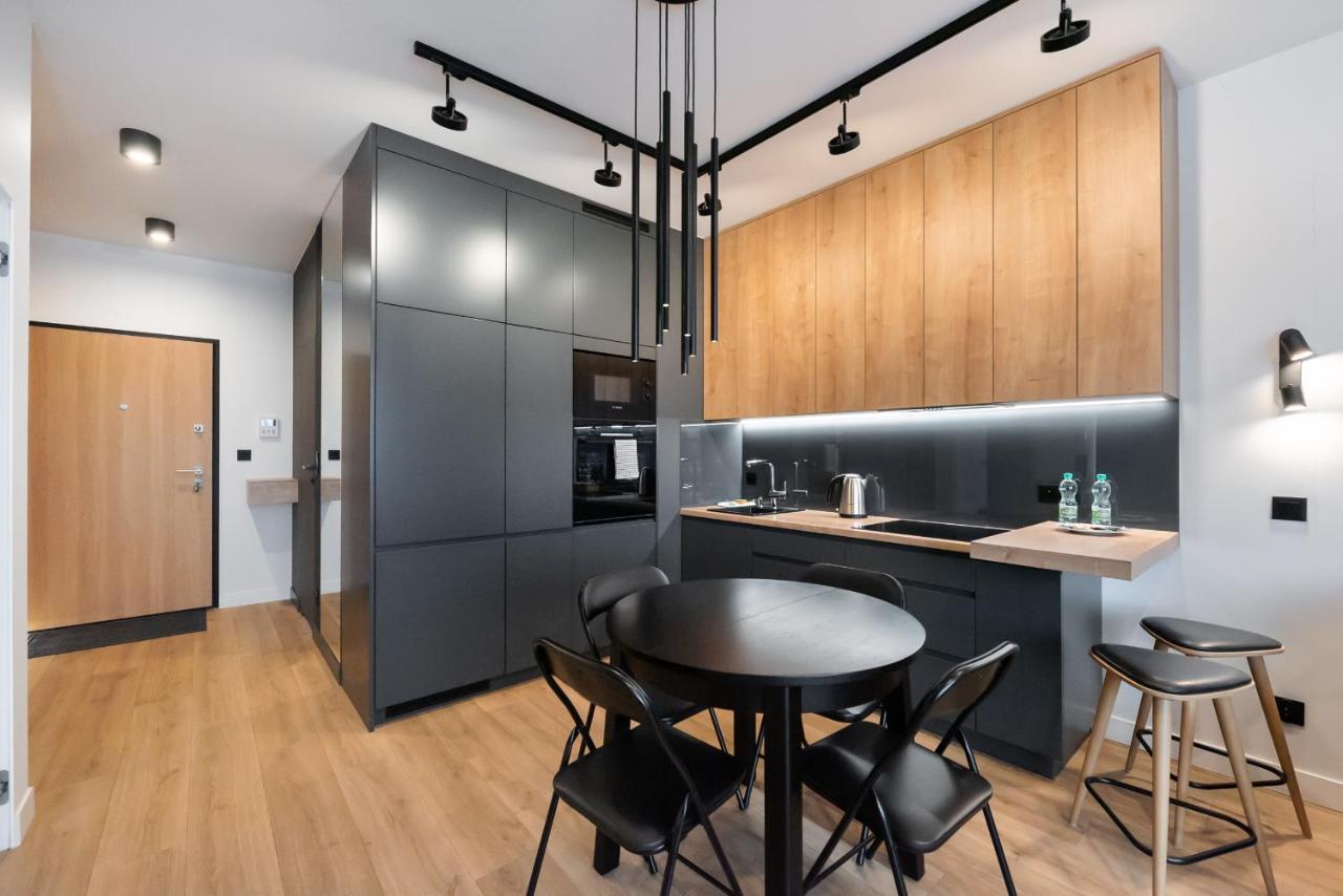 Zoliborz Obsidian Apartment วอร์ซอ ภายนอก รูปภาพ