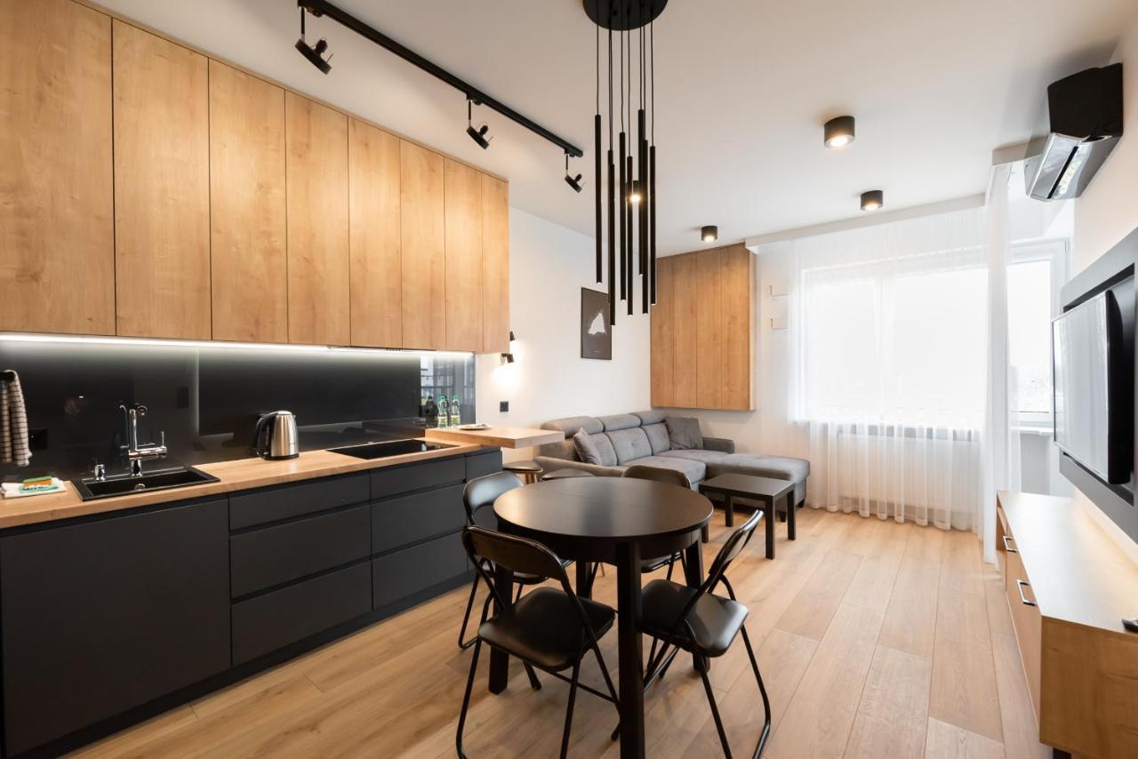 Zoliborz Obsidian Apartment วอร์ซอ ภายนอก รูปภาพ